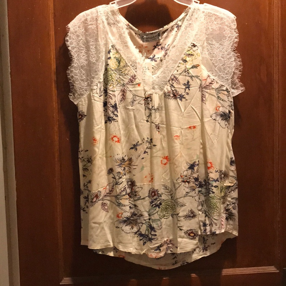 V-neck lace trimmed top